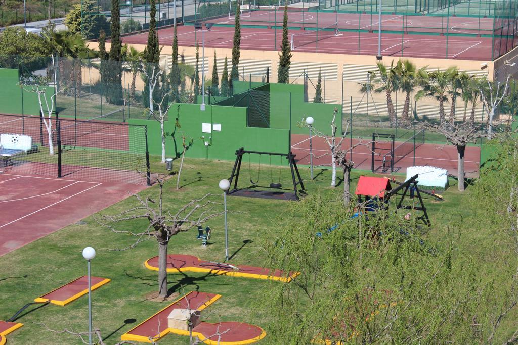 Los Juncos De Pineda Park Salou Exterior photo